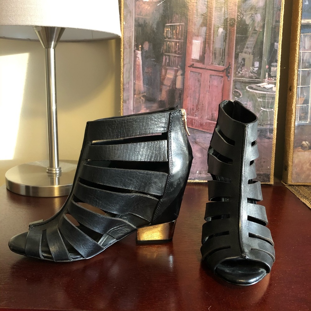 BCBG Black caged Wedge heel sandal. Size 7.5